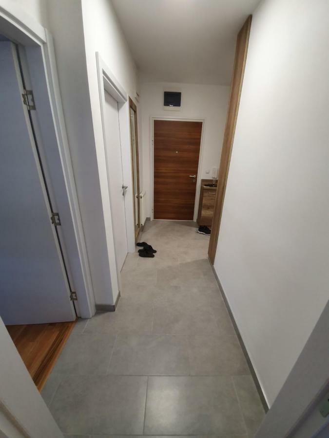 Apartman Lux Doboj Eksteriør billede
