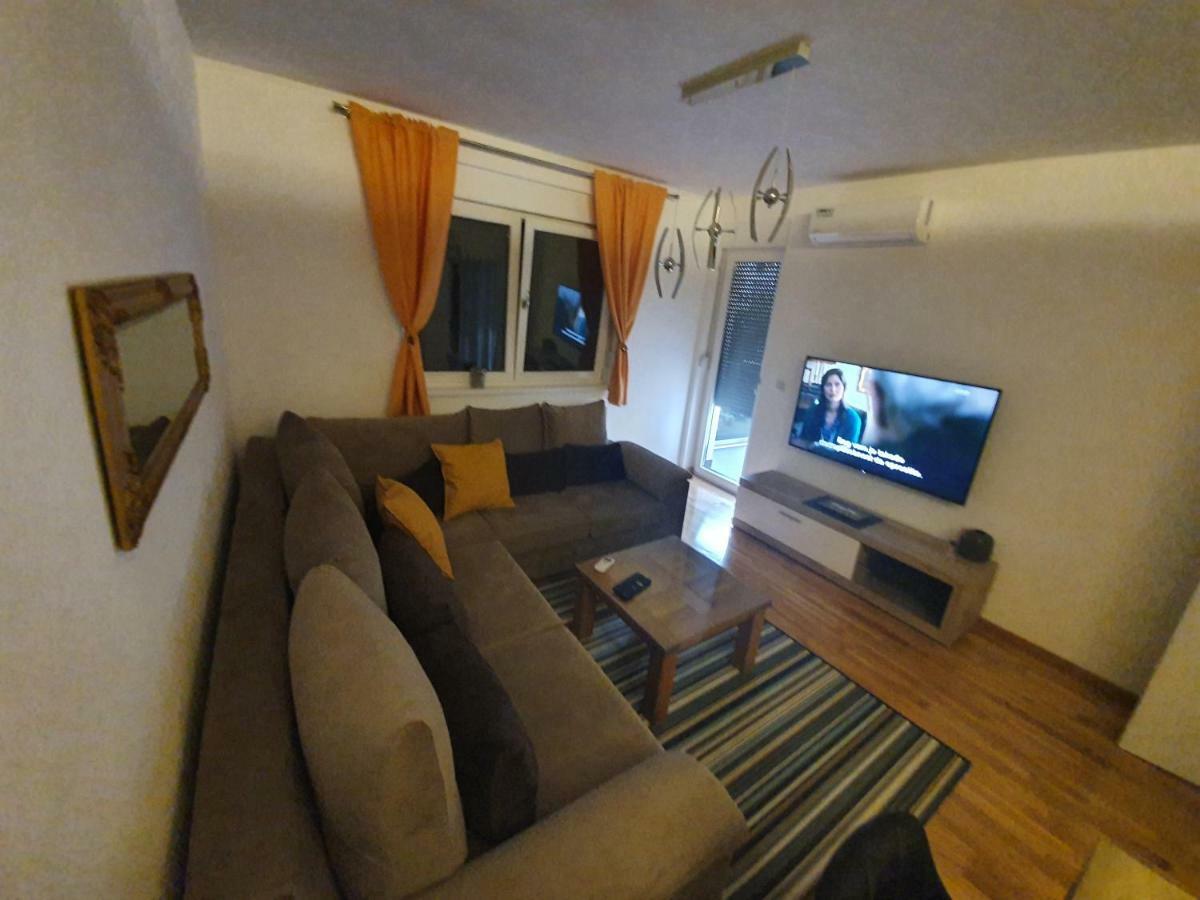 Apartman Lux Doboj Eksteriør billede