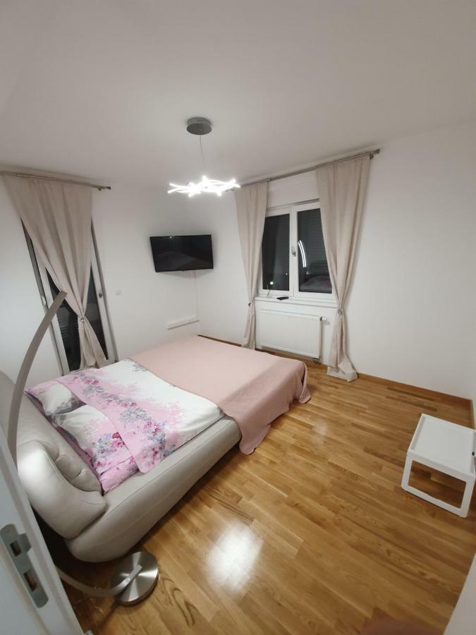 Apartman Lux Doboj Eksteriør billede